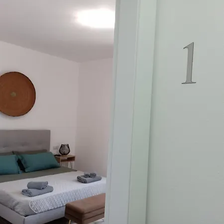 Konukevi Niu 4*